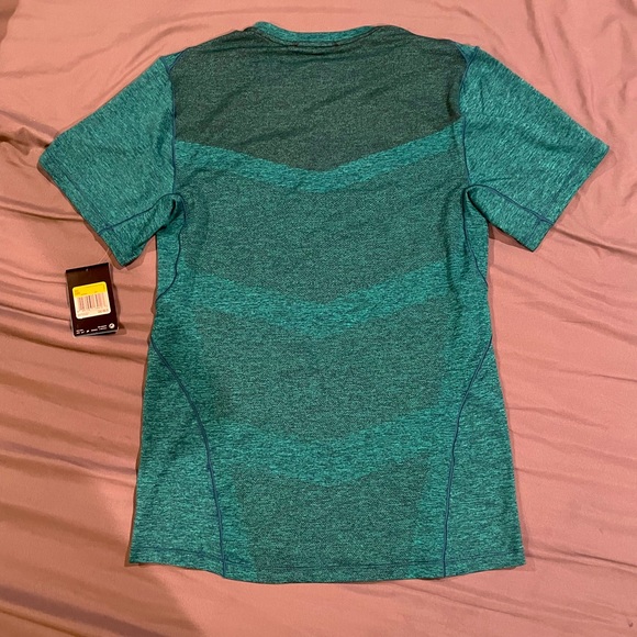 NEW Green Nike Drifit Running workout shirt - Picture 4 of 4